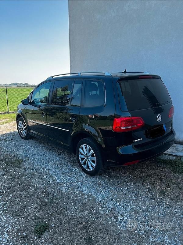 Usata VW Touran 150 CV (110 kW) 2012 Nero Monovolume