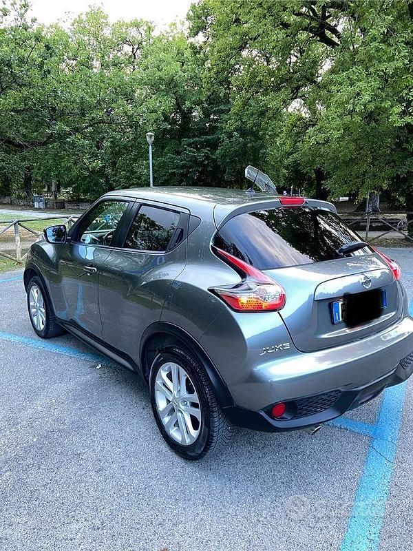 Usata Nissan Juke N-Connecta 110 CV (80 kW) 2017 Grigio SUV