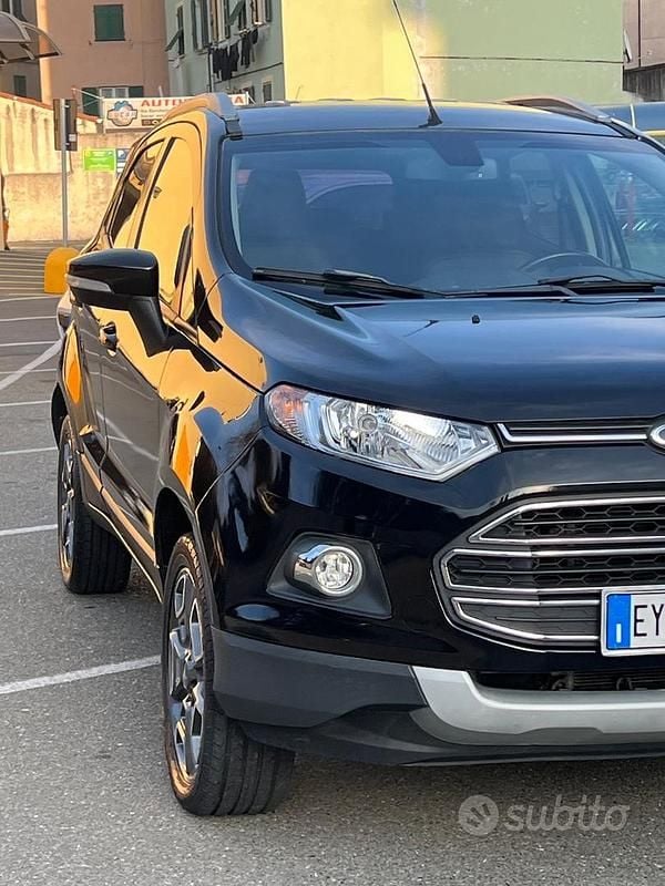 Usata Ford Ecosport Titanium 111 CV (81 kW) 2015 Nero SUV