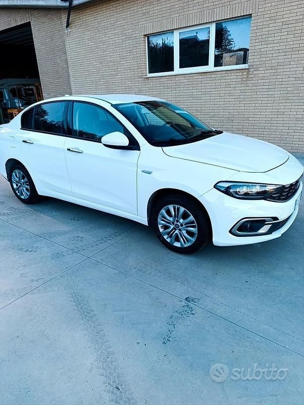 Usata Fiat Tipo Easy 120 CV (88 kW) 2017 Bianco Berlina