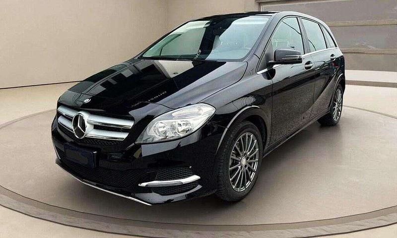 Nero Usata 2017 Mercedes B Electric Drive Premium Monovolume | 14.500 € - Immagine 1/4