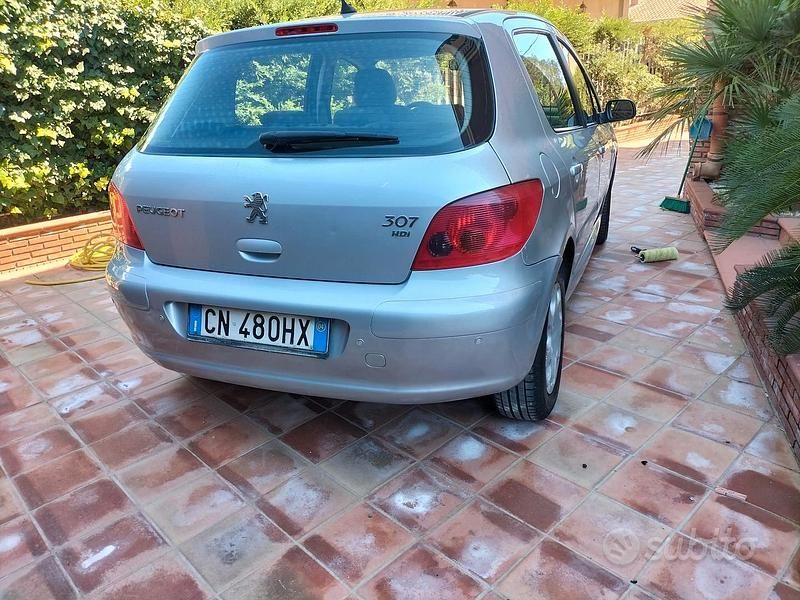 Usata Peugeot 307 90 CV (66 kW) 2004 Grigio Berlina