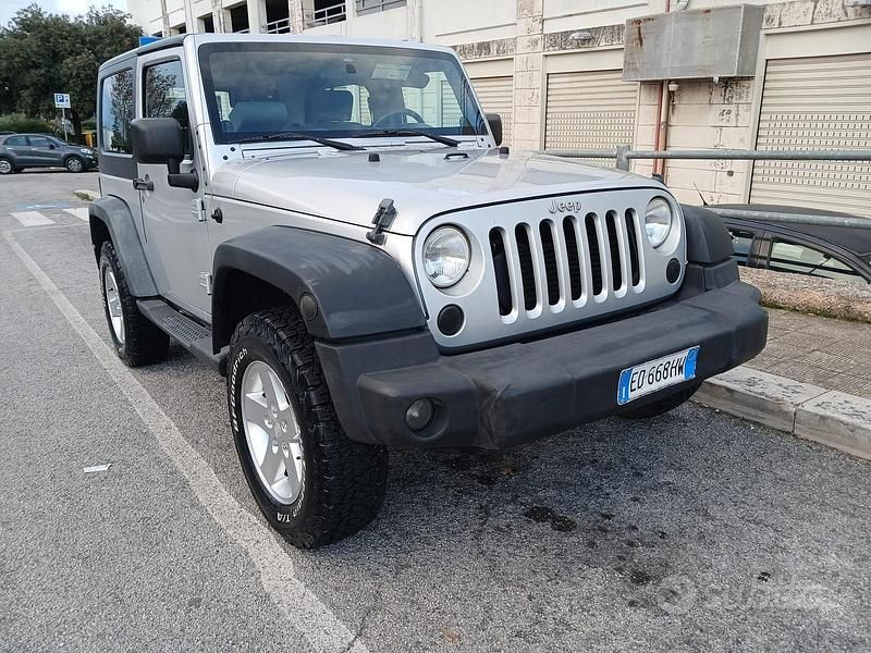 Usata Jeep Wrangler Sport 2010 Grigio SUV