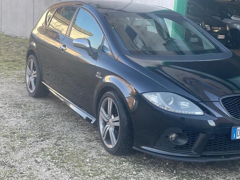 Usata Seat Leon FR 169 CV (124 kW) 2007 Nero Utilitaria