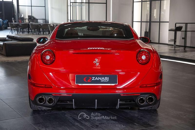 Usata Ferrari California 560 CV (411 kW) 2014 Rosso corsa Cabrio