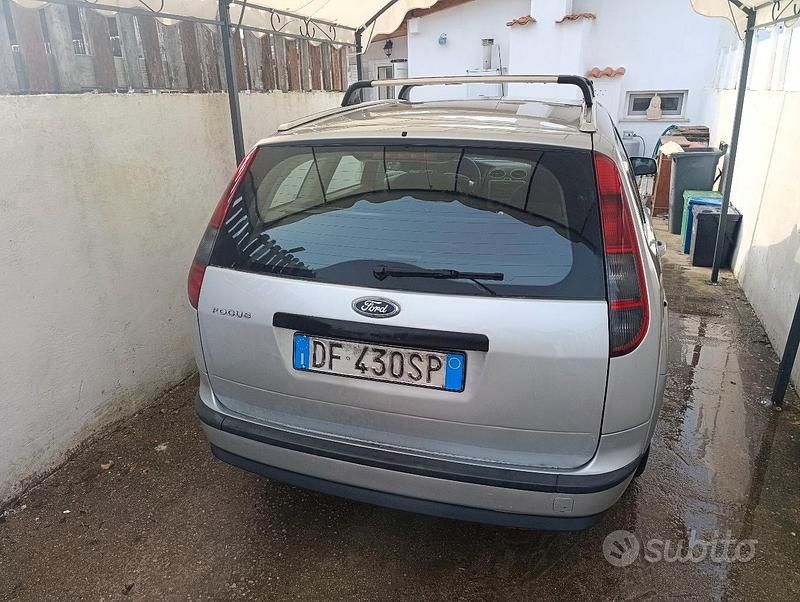 Usata Ford Focus 2005 Grigio Station wagon