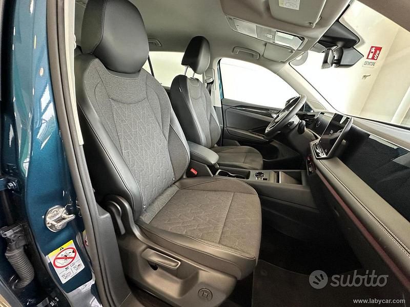 Gebraucht VW Tiguan Life 150 PS (110 kW) 2025 Blau SUV