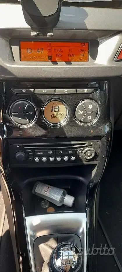 Usata Citroën C3 68 CV (50 kW) 2013 Marrone Berlina