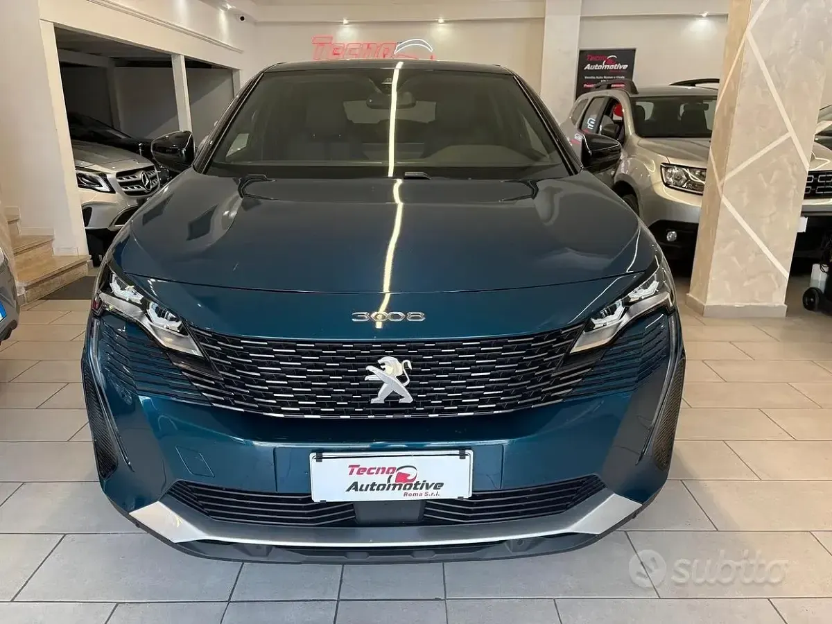 Usata Peugeot 3008 Allure 131 CV (96 kW) 2023 Blu celebes metallizzato SUV