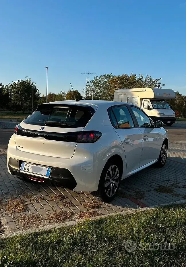 Usata Peugeot 208 75 CV (55 kW) 2020 Bianco Utilitaria