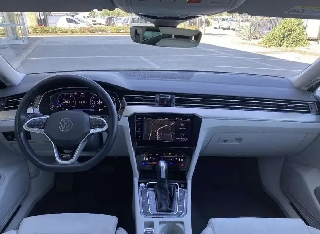 Usata VW Passat Business 150 CV (110 kW) 2020 Grigio Station wagon