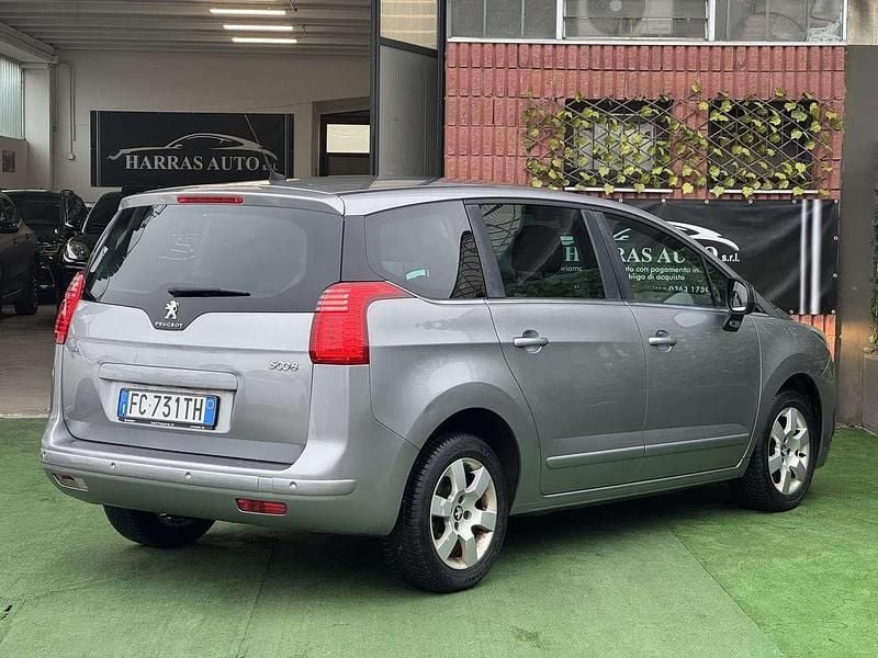 Usata Peugeot 5008 Business-Line 120 CV (88 kW) 2016 Other Monovolume