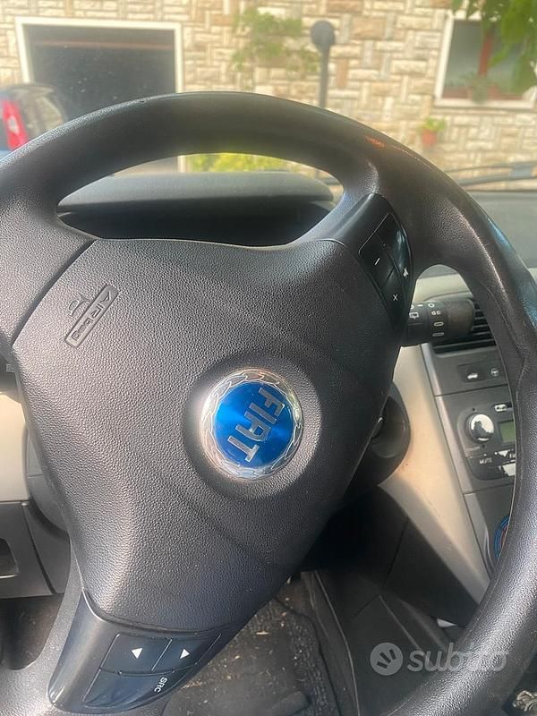 Usata Fiat Grande Punto 75 CV (55 kW) 2007 Nero Utilitaria