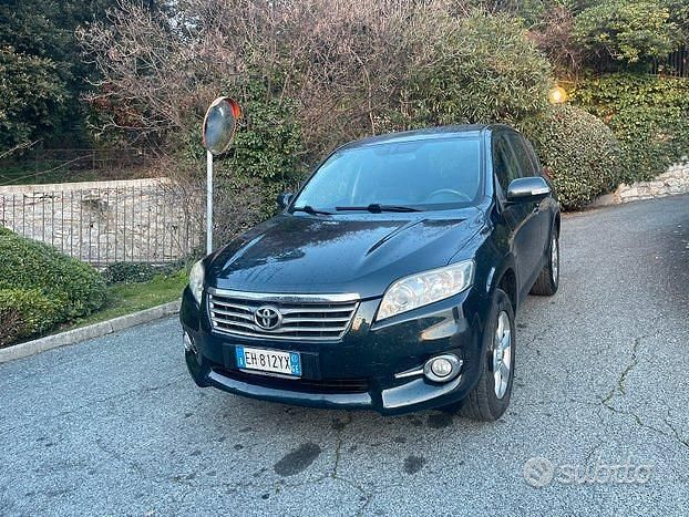 Usata Toyota RAV4 150 CV (110 kW) 2011 Nero SUV