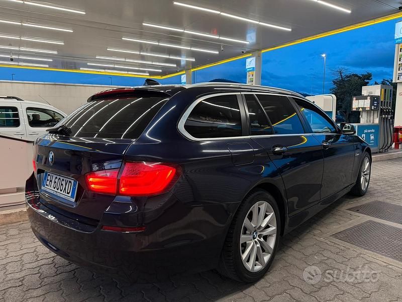 Usata BMW 520 Efficient Dynamics 184 CV (135 kW) 2011 Blu Station wagon