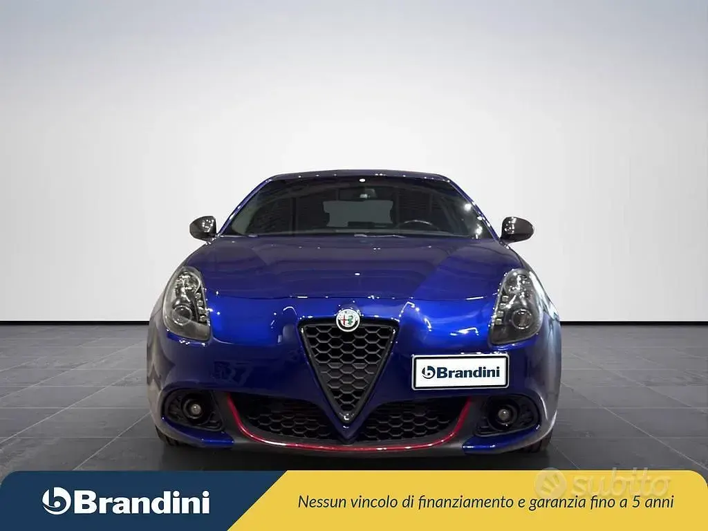 Usata Alfa Romeo Giulietta Veloce 170 CV (125 kW) 2020 Blu elegante Utilitaria