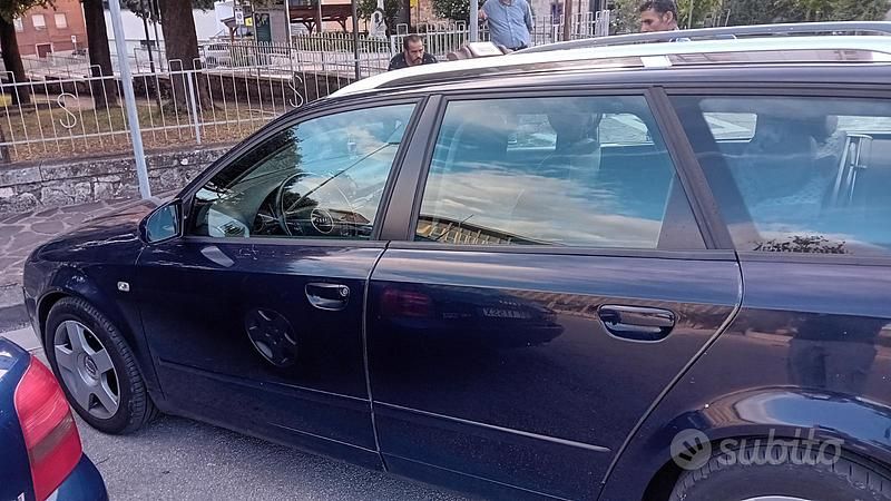 Usata Audi A4 Sport 163 CV (119 kW) 2004 Blu Station wagon