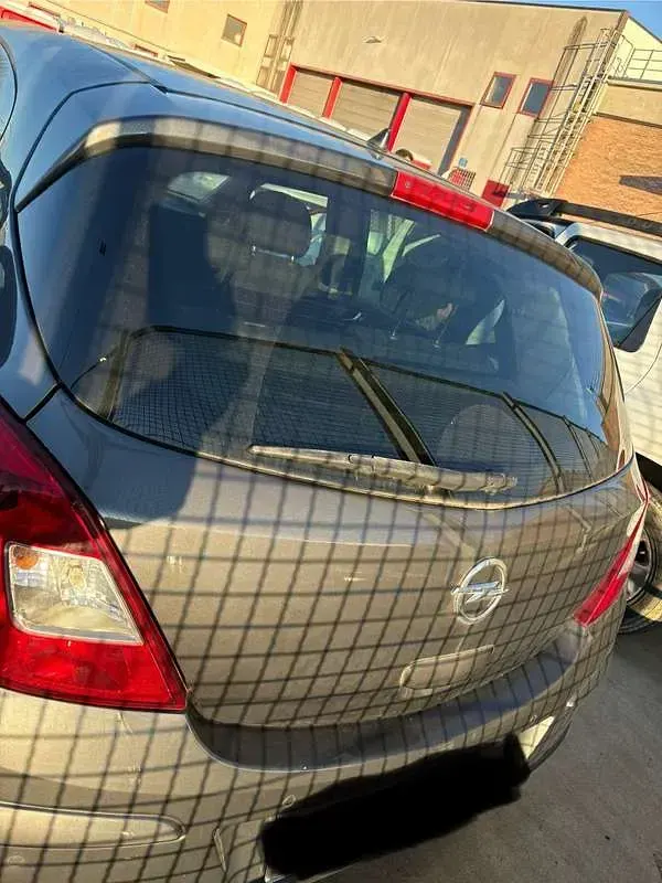 Usata Opel Corsa Enjoy 80 CV (58 kW) 2012 Utilitaria