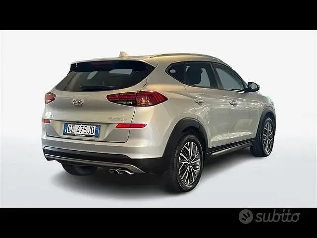 Usata Hyundai Tucson N Line 136 CV (100 kW) 2021 Grigio chiaro SUV