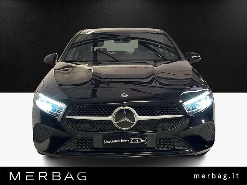 Usata Mercedes A180 Advanced 116 CV (85 kW) 2023 Nero Utilitaria