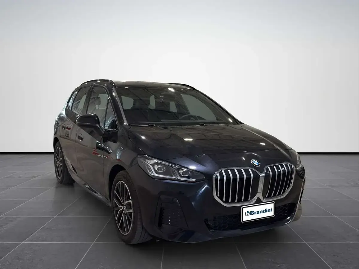 Nuova BMW 223 Active Tourer 204 CV (150 kW) 2026 Black sapphire metallizzato Monovolume