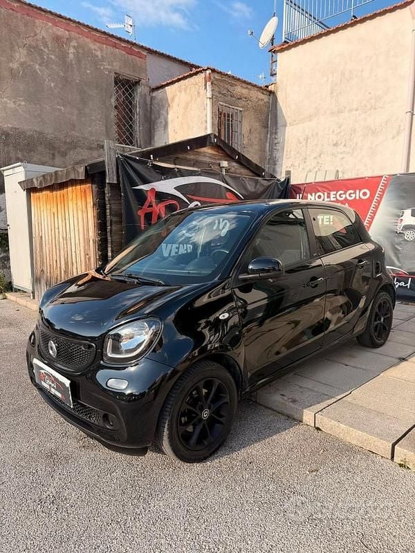 Usata Smart ForFour Passion 71 CV (52 kW) 2019 Nero Utilitaria