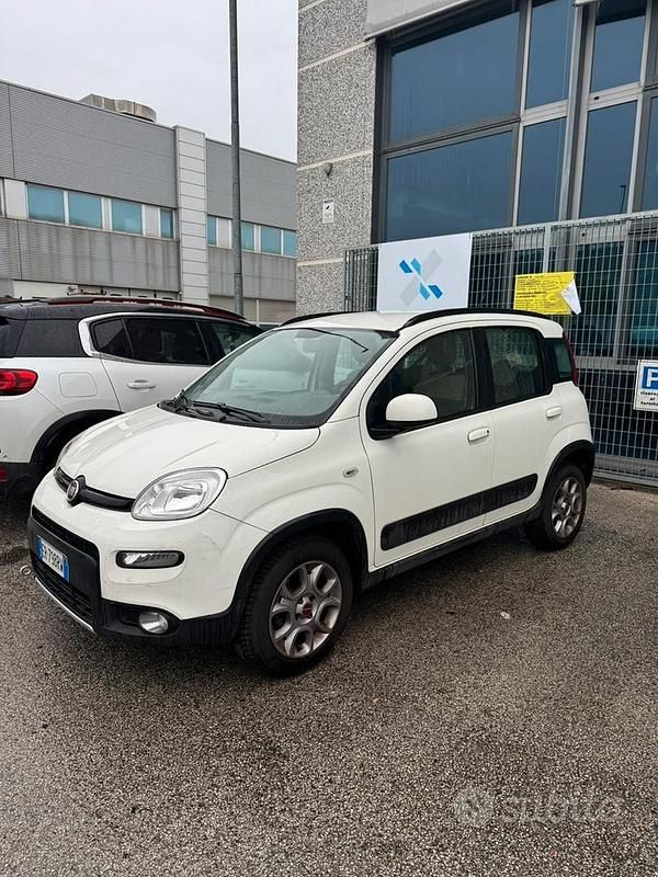 Usata Fiat Panda 4x4 75 CV (55 kW) 2013 Bianco Utilitaria