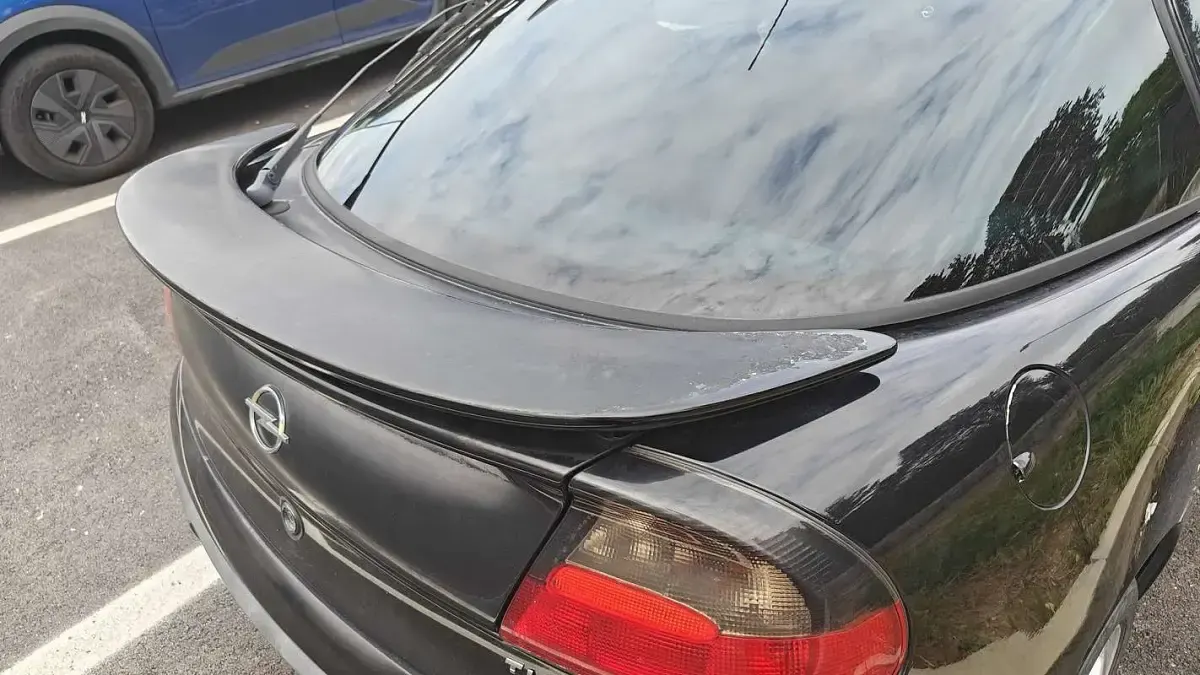 Usata Opel Tigra 90 CV (66 kW) 2000 Coupé