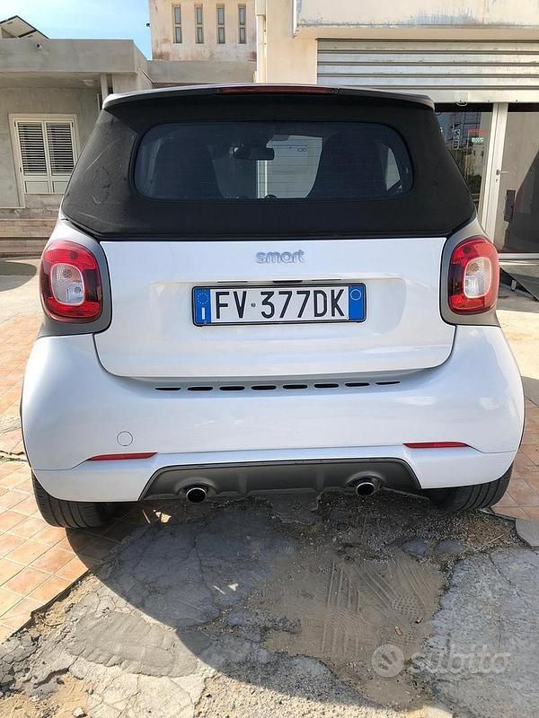 Usata Smart ForTwo Cabrio Brabus 71 CV (52 kW) 2016 Bianco Cabrio