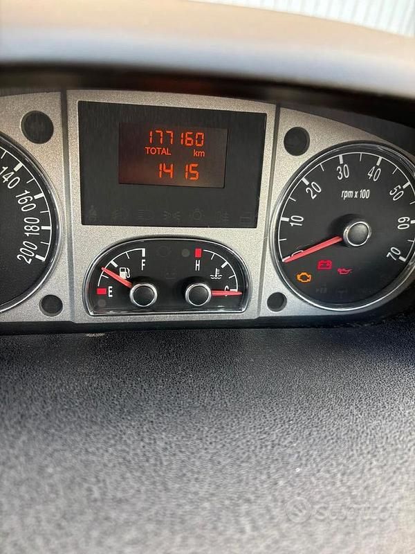 Usata Lancia Musa 69 CV (50 kW) 2011 Bianco Monovolume