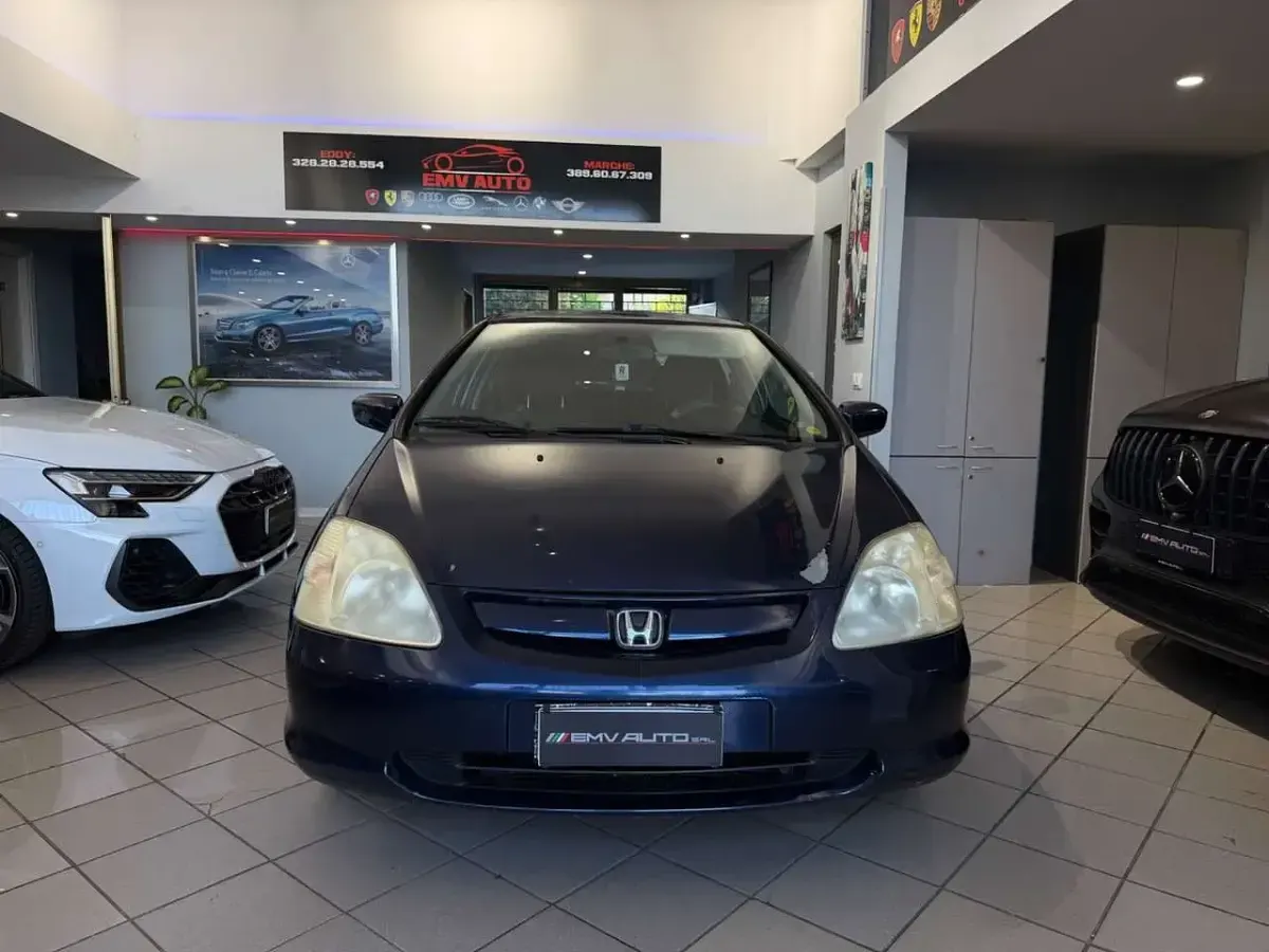 Usata Honda Civic 110 CV (80 kW) 2002 Blu/azzurro Berlina