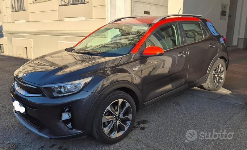 Usata Kia Stonic Style 120 CV (88 kW) 2019 Grigio SUV