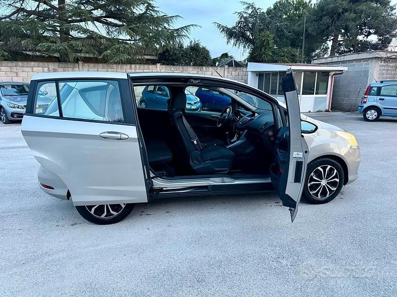Usata Ford B-MAX 75 CV (55 kW) 2015 Marrone Monovolume