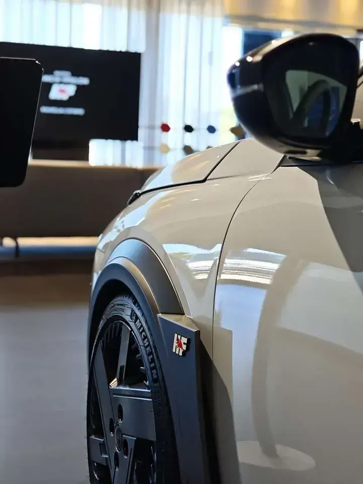 Nuova Lancia Ypsilon 105 kW (143 CV) 2026 Bianco Utilitaria