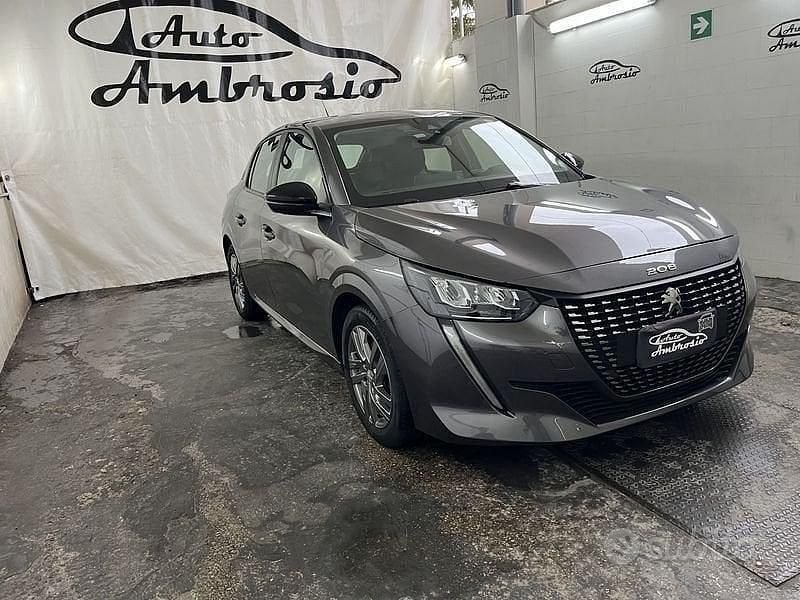 Usata Peugeot 208 Allure 102 CV (75 kW) 2022 Grigio Utilitaria