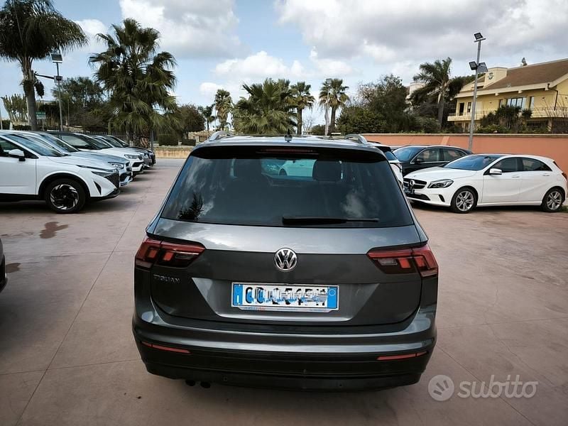 Usata VW Tiguan Business 150 CV (110 kW) 2020 Grigio SUV
