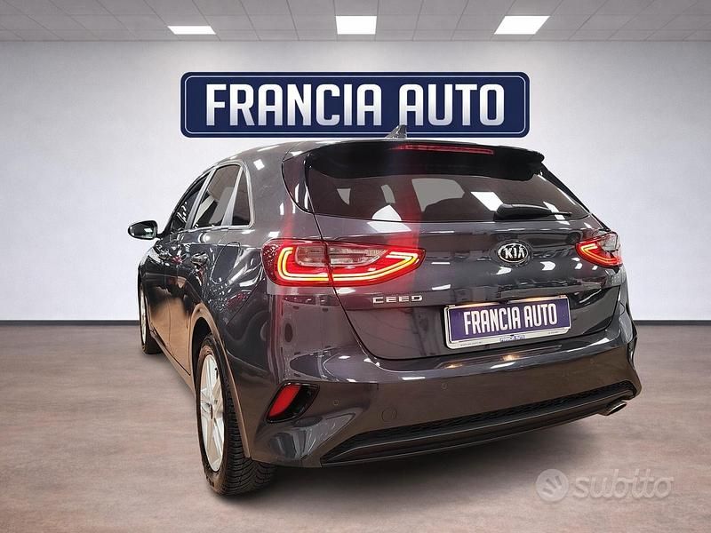 Occasion Kia Ceed 120 PK (88 kW) 2019 Grijs Hatchback
