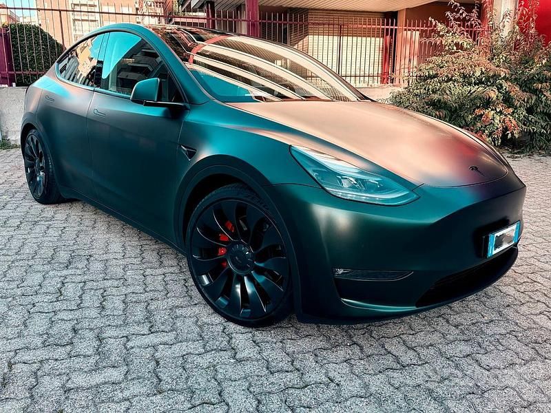 Usata Tesla Model Y Performance 392 kW (534 CV) 2023 Nero SUV