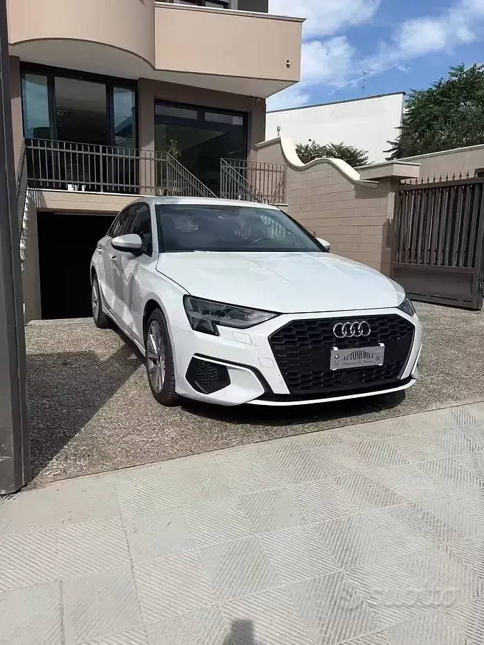 Usata Audi A3 Advanced 116 CV (85 kW) 2022 Bianco Berlina