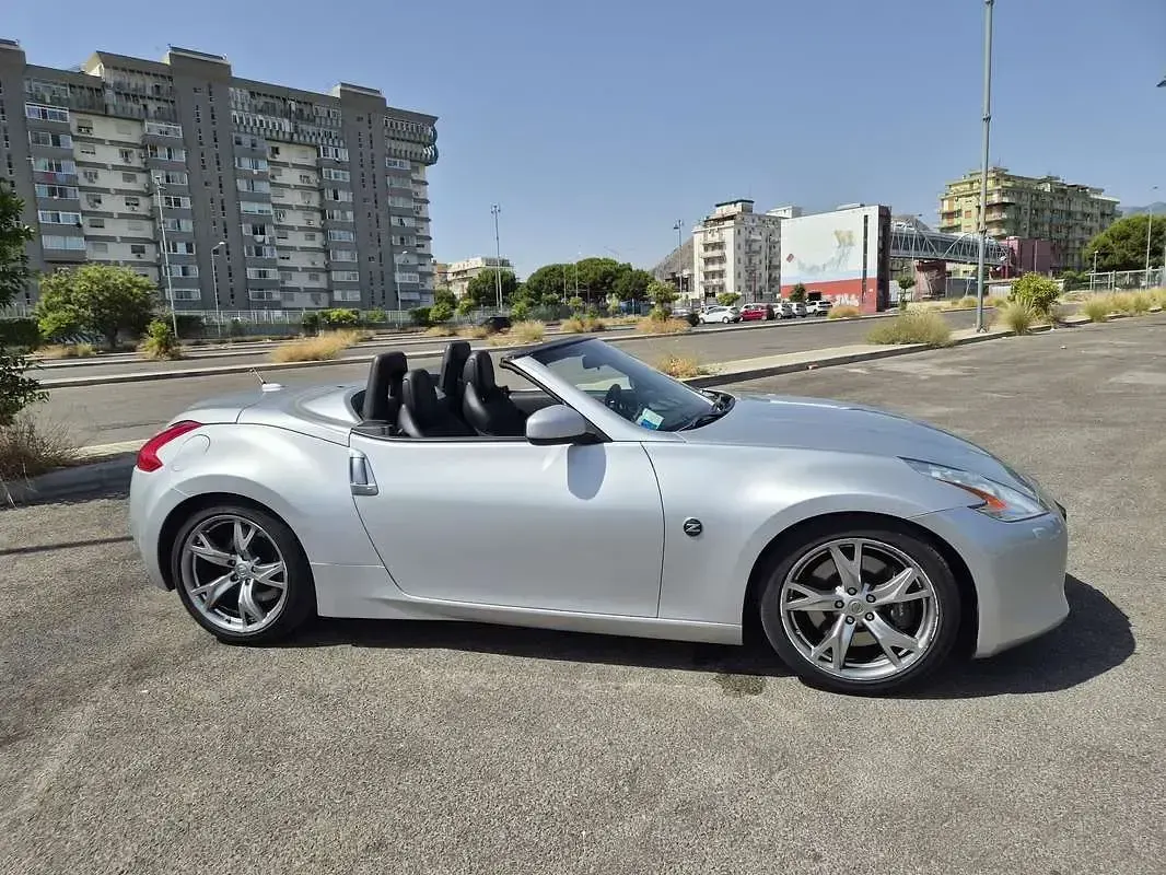 Usata Nissan 370Z 328 CV (241 kW) 2012 Cabrio