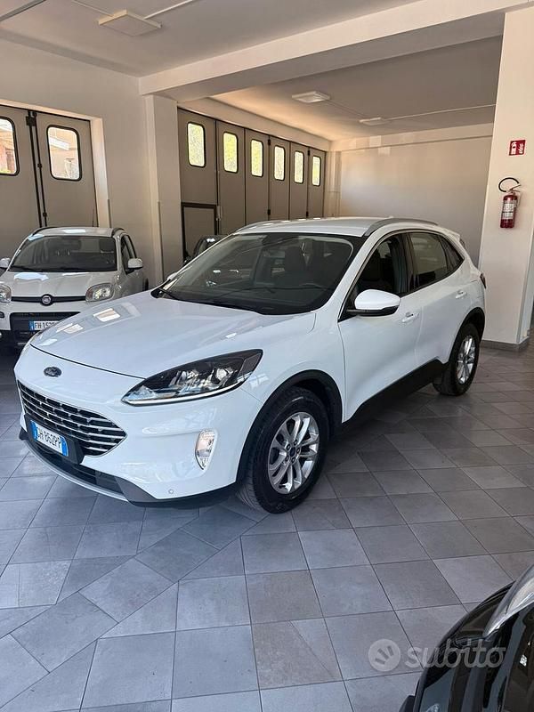 Usata Ford Kuga Business Edition 120 CV (88 kW) 2021 Bianco SUV
