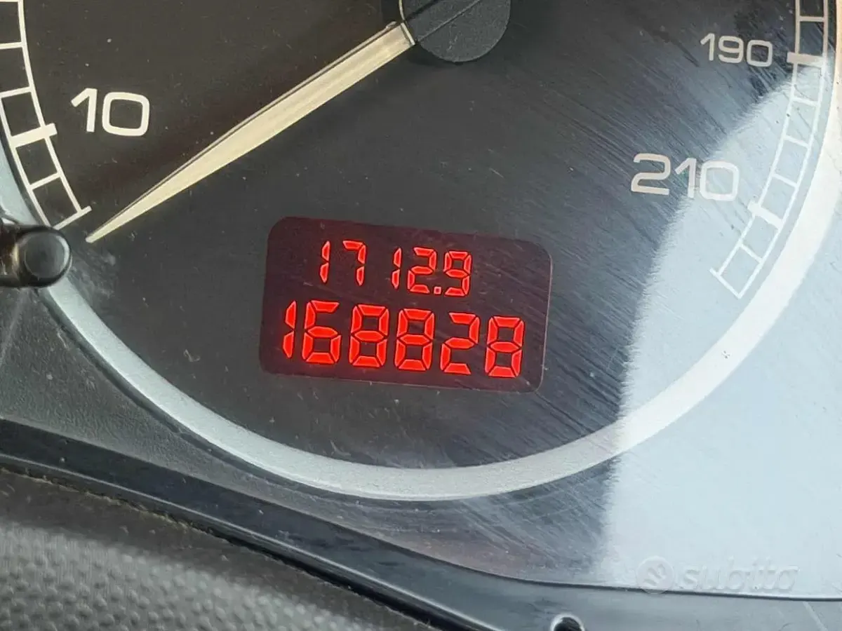 Usata Peugeot 307 109 CV (80 kW) 2002 Grigio Berlina