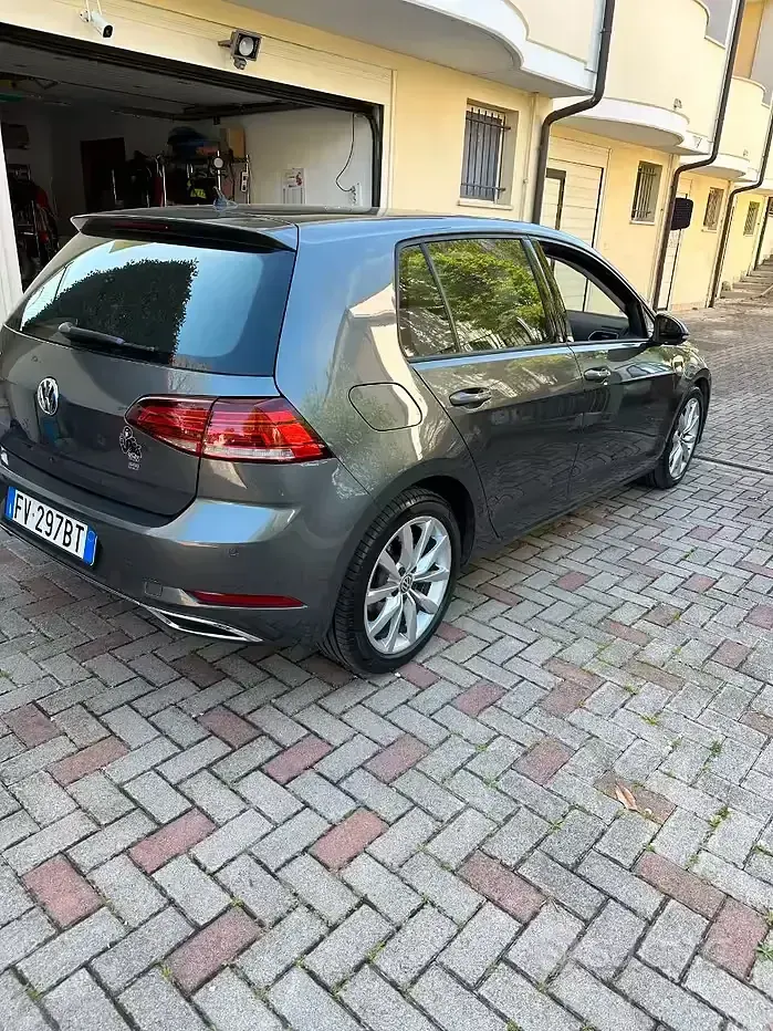 Usata VW Golf VII Executive 116 CV (85 kW) 2019 Grigio Berlina