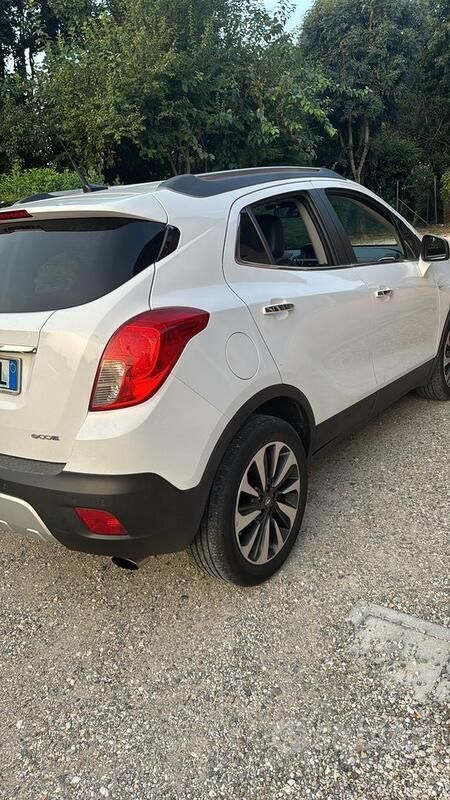 Usata Opel Mokka 131 CV (96 kW) 2013 Bianco SUV