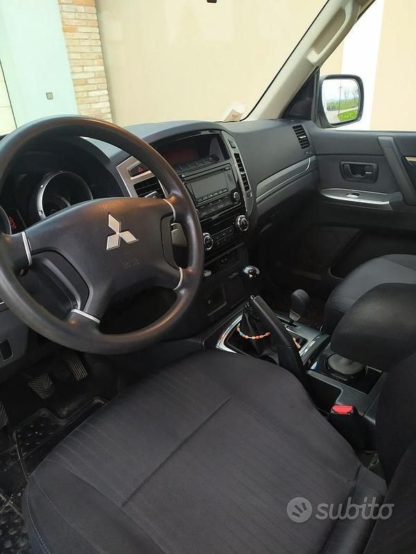 Usata Mitsubishi Pajero 2015 Bianco SUV
