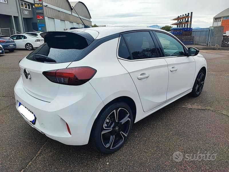 Usata Opel Corsa Elegance 101 CV (74 kW) 2023 Bianco Berlina