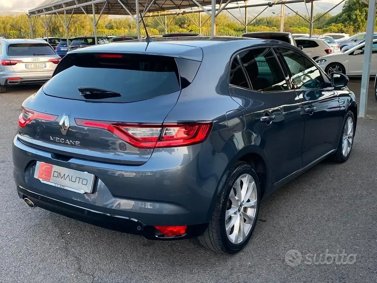 Usata Renault Mégane IV Bose Edition 110 CV (80 kW) 2016 Grigio Berlina