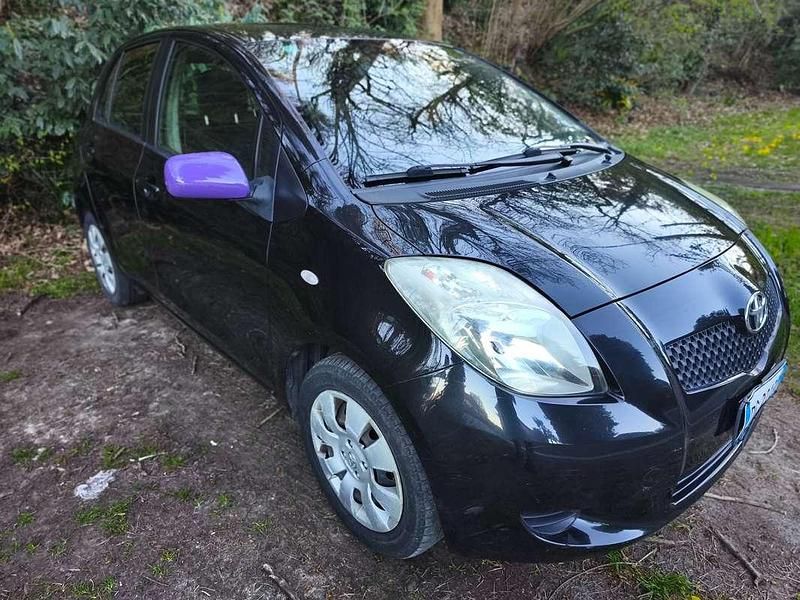 Usata Toyota Yaris Sol 69 CV (50 kW) 2006 Berlina