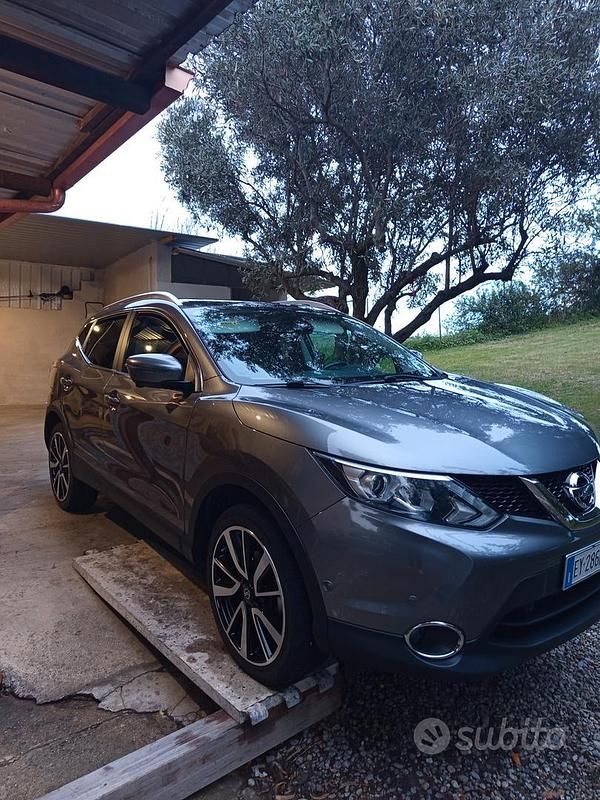 Usata Nissan Qashqai Tekna 2015 Grigio SUV