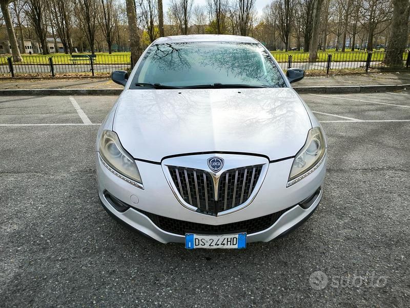 Usata Lancia Delta 165 CV (121 kW) 2008 Grigio Utilitaria